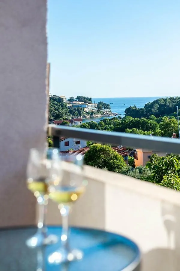 Apartment Sole Pola 0*,